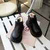 Botas Infantis 2026 Outono e Inverno Novo Estilo Botas Curtas para Meninas Estilo Britânico Moda para Meninas Botas Individuais Botas de Couro para Meninos com Solado Macio