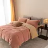 Conjunto de cuatro piezas de forro polar para bebé de alta densidad grado A, diseño minimalista, color liso, dos tonos, adecuado para dormir sin ropa, antiestático, cálido conjunto de forro polar para bebé