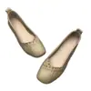 Zapatos cómodos para mujer para madres, nuevos mocasines estilo otoño 2026, zapatos casuales versátiles para enfermeras, cuero suave, suela suave, zapatos de vestir sencillos para mujer