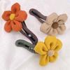 Clip de cuerno grande de flor de felpa Otoño e Invierno clip de pico de pato puntiagudo tienda de un yuan dos yuanes joyería de supermercado