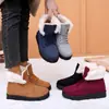 Botas de Neve Femininas 2026 Novo Modelo Cano Alto com Cadarço Quentes de Algodão para Exterior com Forro de Fleece Espessadas à Prova de Frio Tamanho Grande Sapatos de Algodão com Solado Macio