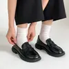 Novos Sapatos Femininos de Comércio Exterior com Solas Macias Que Não Cansam os Pés, Sapatos Versáteis para Primavera e Outono, Mocassins de Luxo Leve e de Alta Qualidade, Sapatos Femininos Que Podem Ser Usados com Um Pé