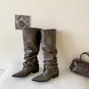 Botas de Moda de Cano Alto com Bico Apontado, Salto Bloco e Fivela, Estilo Tendência Nova Primavera e Outono 2026 para Mulheres, Botas Versáteis com Salto Empilhado