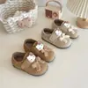Zapatos Birkenstock Forrados de Felpa Estilo Coreano para Niñas 2026 Invierno Nuevo KT Cat Girl Zapatos de Algodón Cálidos para Bebé Niña Mocasines de Suela Suave