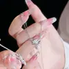 Collar de Zirconia con Forma de Flor para Mujer, Colgante Dulce y Lujoso de Acero de Titanio, Nuevo Diseño 2026, Cadena de Clavícula de Alta Gama al por Mayor
