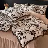 Set de Cuatro Piezas de Terciopelo Cálido Engrosado con Tallado Leche Terciopelo Estilo Cubrecama Terciopelo Coral Terciopelo Doble Cara Funda de Edredón Sábana Invierno Duerme Desnudo