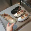 Zapatos Mary Jane de Cuero para Niñas, Estilo Nuevo, Adecuados para Faldas, Zapatos Plateados Individuales para Niños, Zapatos de Suela Suave para Primavera y Otoño, Zapatos de Princesa para Bebé