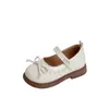 Sapatos de Couro com Laço de Pérola para Meninas, Sapatos Casuais Infantis, Novo Estilo Primavera e Outono 2026, Sapatos de Princesa da Moda para Bebês