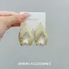 Pendientes de Perla Franceses Retro Elegantes Dorados con Onda de Agua Diseño de Nicho Elegantes con Estilo Exquisitos Pendientes de Lujo Accesibles