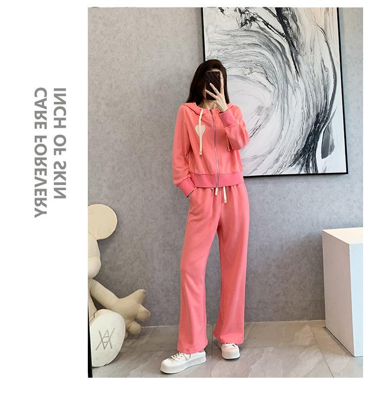 跨境淘货源分销2023秋冬季新款街头潮流减龄小个子爆款欧货网红款运动套装休闲运动气质休闲时尚流行新款秋装秋装女装时尚套装套装女装秋季套装女套装女女士运动服女装两件套套装卫衣套装休闲套装秋季套装女装时尚套装盐系休闲套装女装2023百搭设计感小众洋气欧货阿里国际站跨境采购Cross-border, shopping source, foreign trade, export, distribution 2023 fall, winter, new, street trend, explosive, European goods, network red, sportswear, leisure sports, temperament leisure, fashion popular, new autumn wear, autumn women's wear, fashion suit, women's wear, women's wear, women's wear, women's sportswear, women's two-piece, hoodie suit, casual suit, autumn suit, women's wear, Fashion suit salt department, casual suit women's dress, Ali International Station, cross-border procurement