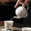 Cortina de Cuentas de Cerámica de Arita Miyane Pintada a Mano con Flor de Lirio Tetera de Cerámica para Uso Doméstico con Filtro de Orificio para Bola, Tetera de Mano para Té Kung Fu