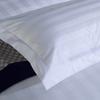 Funda de almohada de satén de tres cm con rayas de satén para hotel, funda de almohada gruesa para hospital, dormitorio escolar, funda de almohada de algodón B&amp;B al por mayor