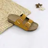 Chinelos infantis 2026 Birkenstock fivela dupla biqueira aberta cabedal ajustável sapatos Birkenstock confortáveis antiderrapantes cross-border mais vendido