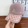 Gorra de Béisbol Bordada Estilo Coreano para Otoño e Invierno con Letras y Pedrería para Mujer, Engrosada y Cálida, Circunferencia de Cabeza Grande, Gorra de Pico para Hombre, Resistente al Frío, Adelgaza la Cara
