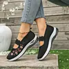 Sapatos de Pano Antigos de Pequim para Mulheres, Novos para Outono, Tamanho Grande, Boca Rasa, Sapatos Individuais, Sapatos Casuais para Mães, Sapatos Femininos Transfronteiriços Atacado