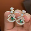 Brincos Esmeralda Populares da Baohome para Mulheres, Banhados a Ouro Rosa 18K, Cheios de Diamantes, Elegantes em Forma de Leque, Estilo Ins Versátil, Venda Direta da Fábrica