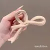 Clip para el Cabello Elegante y de Alta Gama, Nuevo Estilo Primavera/Verano 2025, Color Café con Leche, Lindo Clip de Tiburón, Accesorio para el Cabello para Mujeres