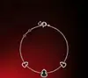 Pulseira de Frasco de Kirin Banhada a Ouro de Alto Padrão para Mulheres, Estilo Chinês Luxo Leve Fecho Ruyi Pulseira de Ágata Madre-Pérola Branca