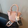 Bolso de Mano Simple de Alta Gama para Mujer 2025 Nuevo Estilo Estilo Extranjero Bolso de Hombro Tipo Cubo Bolso Cruzado para Viajes