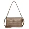 Bolso de Hombro Transfronterizo Nuevo Bolso de Moda para Mujeres de Mediana Edad Temperamento Combinable Cuero Suave Gran Capacidad Multicapa Bolso Bandolera Venta al por Mayor
