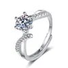 Anel Feminino Aberto Quadrado Seis Garras Fornecimento ao Vivo Atacado Fabricante Diamante Moissanite Sintético Super Brilhante 0,05kg Quilate