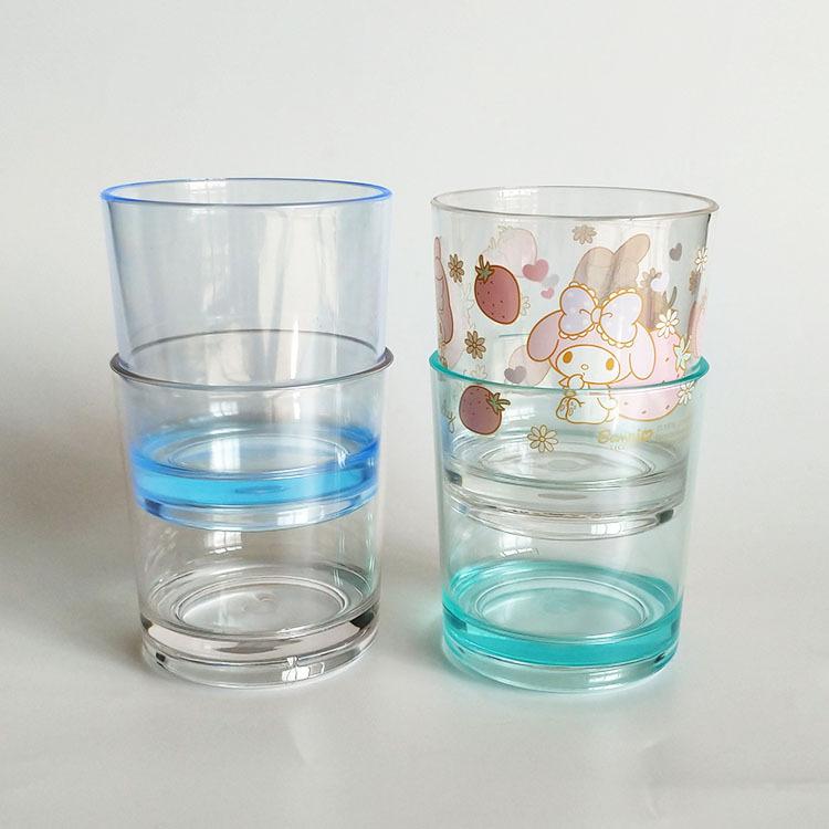 塑料水杯