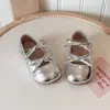 Ins Zapatos pequeños de cuero estilo francés 2026 primavera y otoño nuevo versión coreana para niñas lazo princesa ballet zapatos de suela blanda