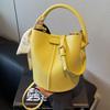 Bolsa Balde Tendência e Estilosa 2026 Modelo Novo Primavera Bolsa Transversal de Alto Padrão Bolsa de Ombro Feminina Popular da Moda