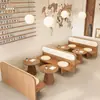 Sofá de Terraza de Madera Maciza Mesa y Silla para Tienda de Té con Leche Combinación Mesa y Silla para Cafetería Restaurante Occidental Casa de Té Mesa de Comedor Asiento de Pared Comercial para Catering