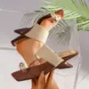 Comercio exterior transfronterizo otoño 2026 sandalias de dedo para mujer de punta cuadrada, chanclas de tacón de cuña, sandalias de tacón alto para uso en exteriores