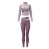 Chamarra de yoga de dos tonos con cuello alto y cierre para mujer, corte ajustado, manga larga, secado rápido, adecuada para fitness, correr y deportes