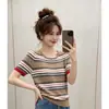 Novo estilo de verão moda coreana bloco de cores listrado gola redonda malha manga curta versátil top para mulheres na cor cáqui