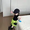 Conjunto de Verano para Niños: Pantalones Cortos Deportivos Coloridos, Pantalones Cargo, Pantalones Dopamina, Camiseta sin Mangas Negra Versátil