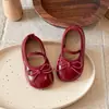 Zapatos de Cuero para Niñas Primavera y Otoño 2026 Nuevos Zapatos de Princesa para Niños Zapatos Planos de Abuela para Niñas Pequeñas Plata Suela Suave Zapatos para Bebés