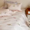 Juego de Ropa de Cama de Algodón de Fibra Larga Fresco y Lindo de Cuatro Piezas 100% Algodón Bordado Lindo de Dibujos Animados Funda de Edredón Sábana de Cama de Algodón Puro Conjunto de Tres Piezas para Niña