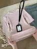 Top blanco básico de cuello alto y manga tres cuartos para mujer para primavera, verano y otoño, elástico, corte ajustado, camiseta base simple y versátil