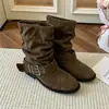 Botas Femininas Empilhadas com Fivela Retrô Outono Inverno Novo Salto Grosso Botas de Cavaleiro Franzidas Botas de Motocicleta Botas Curtas Botas Martin