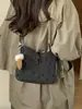 Bolsa Pequena Quadrada Simples e Versátil para Mulheres, Novo Modelo Inverno 2025, Alta Qualidade, Estilosa, Bolsa de Ombro e Transversal de Luxo Leve