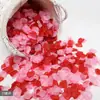 Habitación de Boda Confesión de Compromiso Decoración Romántica Suministros Boda Rosa Artificial Flores Espolvoreadas a Mano Tela No Tejida Pétalos Falsos Rojos