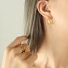 Pendientes en forma de C con personalidad de hilo de acero de titanio transfronterizo de estilo retro fashionista de Hong Kong, fábrica de joyas al por mayor