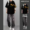 Nuevo Conjunto de Camiseta y Jeans Tendencia Masculina Casual Atuendo de Estudiante Jeans de Calle Conjunto Elegante de Dos Piezas