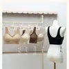 Otoño Invierno Base Líquida Tirantes Anchos Ropa Interior Sin Costuras Mujer Pecho Grande Se Ve Más Pequeño Copas Fijas Anti-Caída Recogedor Sujetador Deportivo