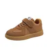 Zapatos de lona de suela blanda antideslizantes de corte bajo Zapatos de entrenamiento alemanes zapatos blancos para niños zapatos deportivos para niños zapatos transpirables para niñas nuevo otoño