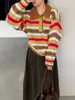 Suéter Retro a Rayas con Bloques de Color Festivo Jiangzuo para Mujer, Holgado, Cuello Polo, Tejido Grueso U1343