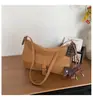 Bolso de Mano Pequeño Cuadrado Elegante de Nicho Estilo Coreano para Mujer Invierno 2025 Nueva Moda Bolso Versátil de Hombro Cruzado de Lujo Ligero