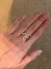 Diseño personalizado de lujo ligero nicho alta gama joyería exquisita anillo de diamante marquesa flotante con apertura ajustable