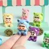 Figuras Pequeñas de Resina de Crayon Shin-Chan Accesorios DIY Muñeca Caja Sorpresa Decoración de Escritorio y Coche Colgante para Llavero