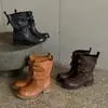 Botas Martin de cuero lavado de primera capa para mujer, botas de motociclista, nuevo estilo otoño/invierno, punta redonda, tacón medio, con hebilla, botas de media pantorrilla