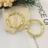 Pendientes de Aro Grandes Sencillos y Elegantes para Mujer, Pendientes de Nicho de Gama Alta de Moda Populares, Accesorios para Orejas al por Mayor desde el Fabricante