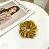 Goma de pelo scrunchie vintage versátil extragrande para adultos, elegante scrunchie floral para coleta